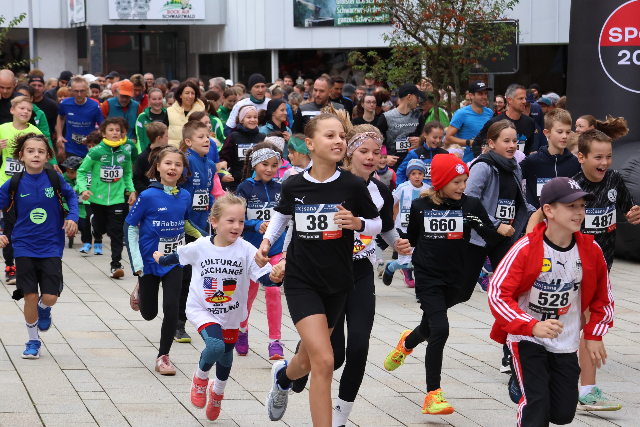 Teilnehmerinnen und Teilnehmer beim Stadtlauf